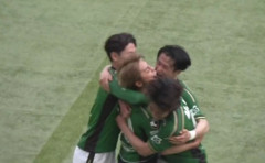 東京V、新井悠太劇的AT弾で柏下し破竹の４連勝！柏は５連敗　J1第14節（関連まとめ）