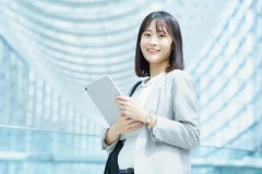 恵体に生まれたウクライナ女子、色白ボディが・・・