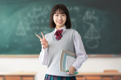 【画像】女子高生「こんなピチピチでプリンプリンなJKを目の前にして手を出さないなんて偉い！！！！」⇒♡