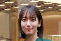 【悲報】吉岡里帆ちゃん、オッサンとの路上キス動画が出回るwwwwwwwwwwwwww