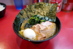 【悲報】家系ラーメン初の女性店主さんの修行がヤバすぎるｗｗｗｗｗｗｗｗｗｗ