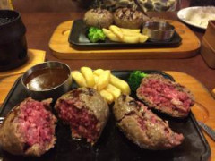 焼肉屋「生肉出すけどちゃんと焼いてな～」おんj民「当たり前やろ」
