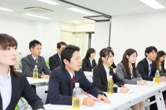【悲報】最近のZ世代さん「自分で考えろって言われるのダルい。マニュアル寄越せ」ｗｗｗｗｗｗｗｗｗｗ