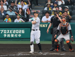 【悲報】佐藤輝明の打球、「加速しながらポップアップしてグラブを貫通して破壊していた」