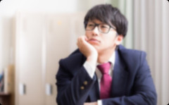 同じクラスに好きな女の子がいたんだけどコミュ障であまり話せずケータイのカメラでこっそり撮ってたのが本人にバレた結果…