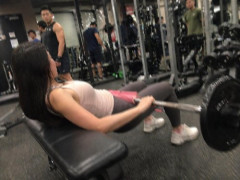 【悲報】40半ば女子ワイ、どのジム店舗行っても男性に付き纏われるんやが