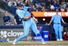 韓国人「岡本和真がシーズン9号ホームラン！日本の村上と岡本がMLB本塁打トップ10に同時ランクインし韓国人が驚愕！」→「アジア人がトップを独占するなんて‥」
