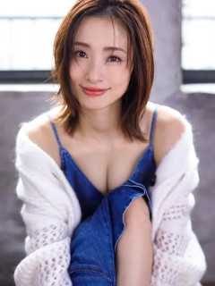 【画像】令和最新版・上戸彩(40)wwwwwwwwww