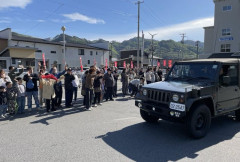 小泉防衛相「これは…涙出る」大槌町で鎮火作業に当たった自衛隊が撤収…住民は手を振って感謝！