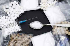 【悲報】この「違法薬物」に手を出した女子高生、エグすぎる結末を迎えてしまう・・・・・・・・(画像あり)
