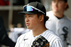 【悲報】村上宗隆、月間MVPにも月間最優秀新人にも選出されず