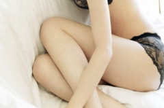 【画像】中川翔子(40)さん、えっちな太ももポロリンコwwwwww