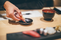 値段書いて無い寿司屋で俺「すみません。こういうとこ初めてなんですけど」板前「OK！予算決めて貰ったらその範囲でお出しします」⇒結果！！