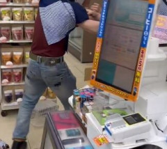 【動画】ローソンバイトさん、深夜のプロレスごっこ開始ｗｗｗｗｗｗｗｗｗｗｗｗｗｗｗｗｗｗｗｗｗｗ