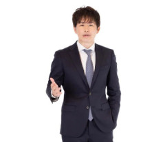 部屋に突然男が侵入し、抱きしめて「もう来ないと思うけど、引っ越した方がいい」と警告して去る事件が発生ｗｗｗｗ