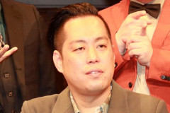 【悲報】エバース町田さん、女優を紹介してもらうもコンビニ酒から公園ベンチに連れて行ってしまう