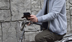 自転車青切符、若者の「ながらスマホ（12000円）」が8割ｗｗｗｗｗｗｗｗｗｗｗ