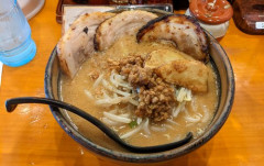【悲報】「田所商店」とかいう急に勢力拡大してきたラーメン屋