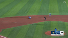 【動画】昨日のK-岡本の超絶ファインプレー守備w w w w w w w w w w w w w w w w w w w w