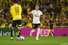 浦和、田中達也体制で3連勝！渡邊凌磨の決勝弾で柏に勝利！川崎は脇坂決勝弾で東京Vに勝利！初先発の18歳新星・長璃喜が躍動（関連まとめ）