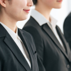 【悲報】間違えて片面コピーで30枚刷ってしまった新入社員、ショックで昼休みに蒸発