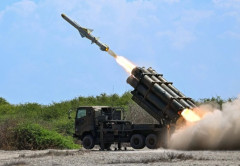 韓国人「日本が戦後初、フィリピンで80年ぶりに『攻撃用ミサイル』を発射！日本のSSMミサイル、ついに海外の空を飛ぶ‥」