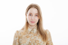 【悲報】日本在住15年のロシア人YouTuberさん、経営管理ビザ不許可で出国を迫られてしまう