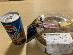 連休明け初日の底辺期間工の夜勤休憩飯がこちらｗｗｗ（※画像あり）