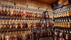 【悲報】米国の楽器店で弾かれまくったギターリフTOP10さん、曲が古すぎるｗｗｗｗｗｗｗｗｗｗ