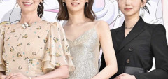 【画像】北川景子さん、1人だけテカテカしたドレス姿で声優と並ばされた結果・・・