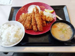 【画像】この定食にいくら出せる？？？
