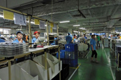 中国工場従業員が絶叫「どうか助けてくれ」 …イラン戦争の影響で受注激減！