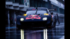 フェルスタッペンが雨の富士でGT500を走らせて正規ドライバーを2秒上回るもプロモのあり方に疑問の声
