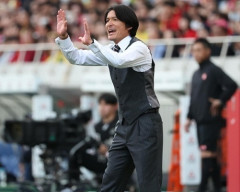 浦和・田中達也暫定監督、就任から３連続完封で３連勝「健全なポジション争いができる環境を作り出すことを指導の中で大切にしている」