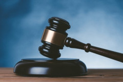 【速報】裁判官をレビューできるサイト、大荒れ…