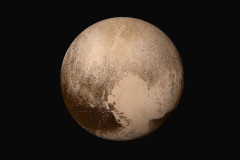 冥王星はなぜ「惑星ではない」のか？…天文学者が明かす除名の科学的根拠！