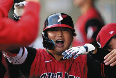 村上宗隆15号にМLB騒然「ムネは野獣だ！」