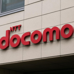 NTT、ドコモ苦境で利益目標先送り 携帯通信の成長鈍り設備投資遅れ