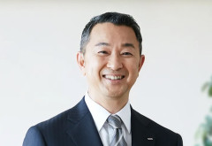 【悲報】ドコモ社長「携帯料金の値上げを考えなければいけない」