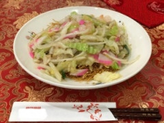 長崎って全国的にはちゃんぽんが有名だけど皿うどんの方が5倍美味しいよな