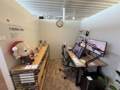 【画像】超人気VTuber、とんでもない液タブの置き方するｗｗｗｗ