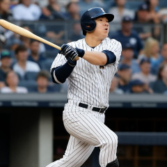 村上宗隆、3試合ぶり15号！ ジャッジに並ぶ驚愕の逆方向弾…年63本ペースでア・リーグ記録の63本を視界に捉える   #MLB |  日本人の限界を勝手に決めてたのは日本人自身なのかもな