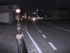 停車しようとした路線バスと後ろから走ってきた自転車の女子高校生が接触 バスとガードレールの間に挟まれケガ