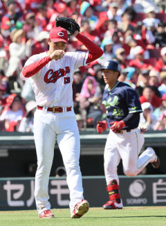 【悲報】里崎「広島は負けるべくしての戦い」「勝つ気があるのか」