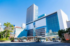 【悲報】横浜駅西口さん、道路の陥没がどんどん拡大してしまう