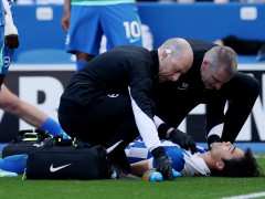 【悲報】三笘薫さん、W杯メンバー発表直前に負傷交代してしまう・・・・・・・・・