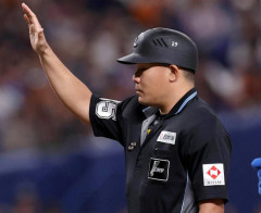 オスナにフルスイングされた川上審判、3週間が経過した現在も意識戻らず