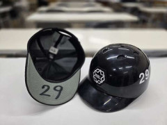 【悲報】オスナのバットが頭部直撃した審判、未だに意識戻らず…審判総出で異例のエールへ