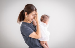 【母親】共働きの母親の8割が「生活に余裕がない」　「余裕がない」と感じる瞬間は「ワンオペ育児・家事」が最多