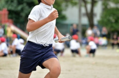 【モテ】なぜ子供の頃足が速い男子がモテたのか？
